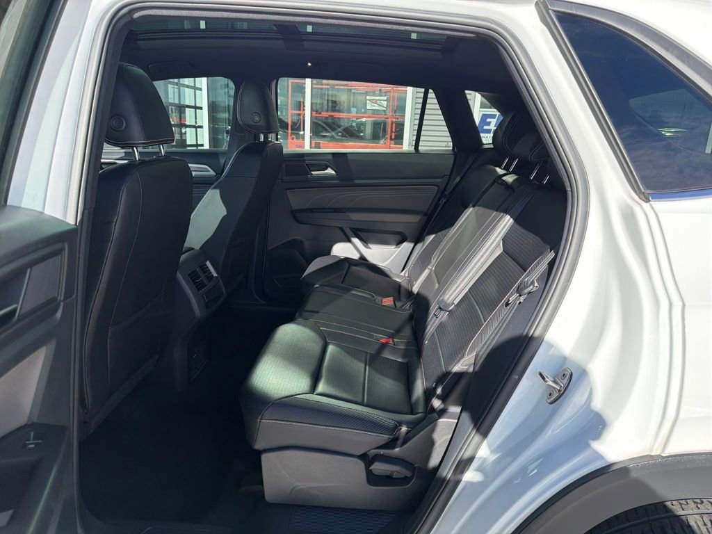 Certified 2023 Volkswagen Atlas Cross Sport SE w/ Panoramic Sunroof Package image 14