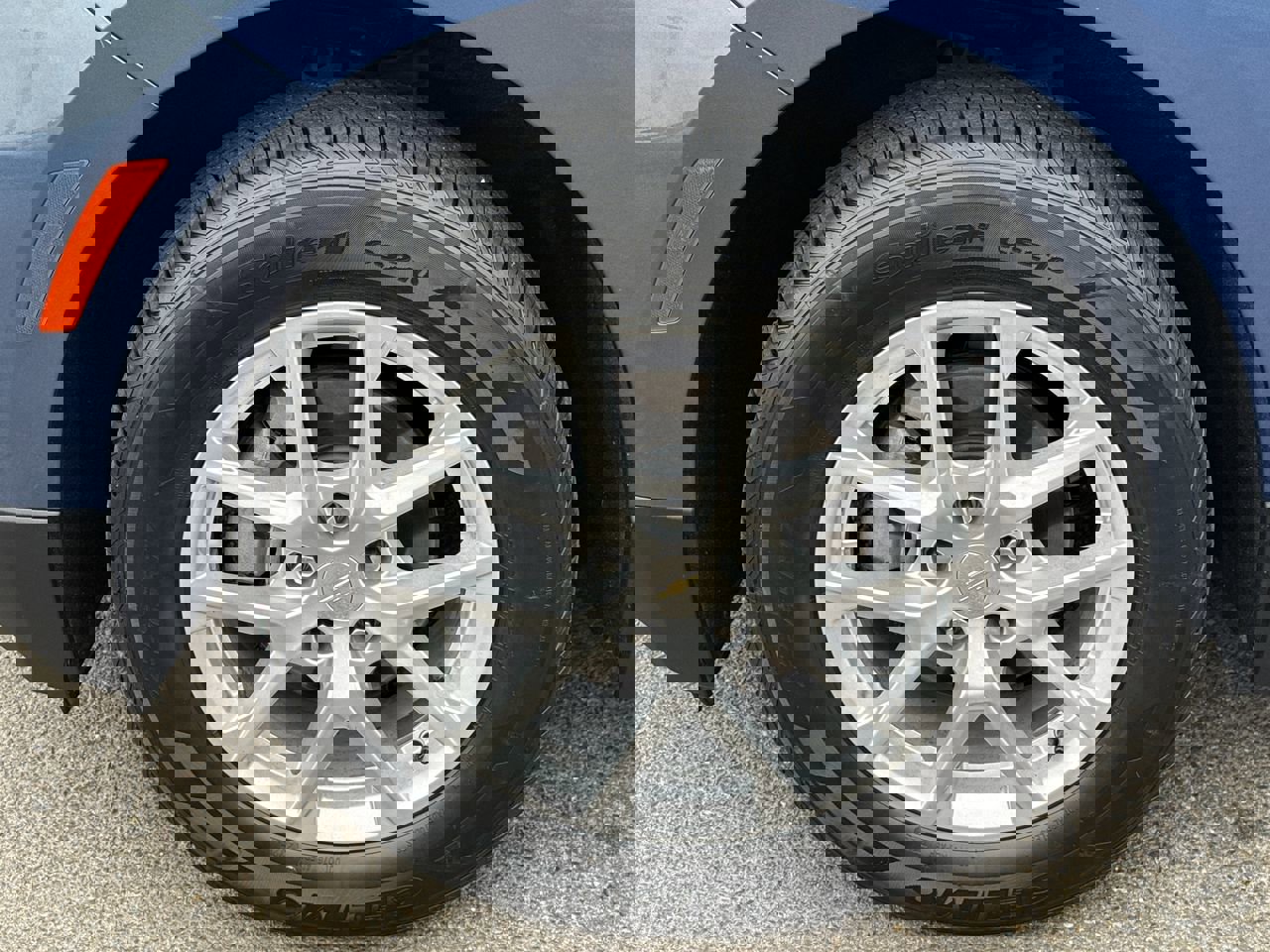 Used 2024 Chevrolet Equinox LT image 30