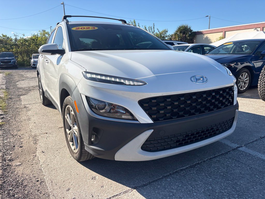 Used 2023 Hyundai Kona SEL FWD image 1