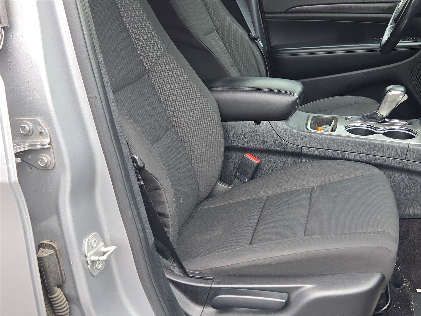 Used 2018 Jeep Grand Cherokee Laredo AWD/4WD image 4