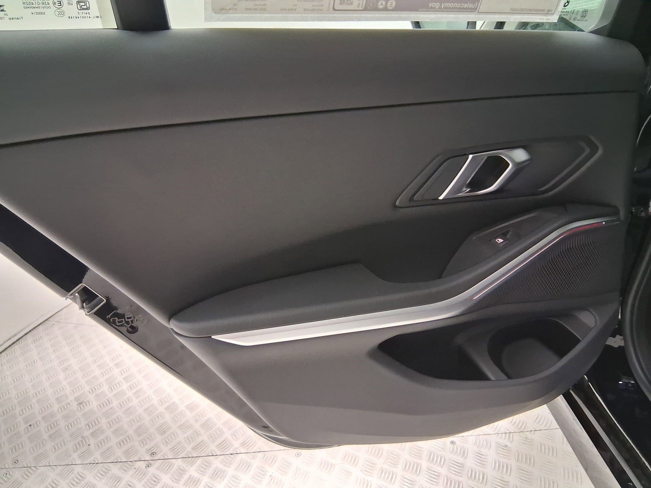 New 2026 BMW 330i Sedan w/ Convenience Package image 28