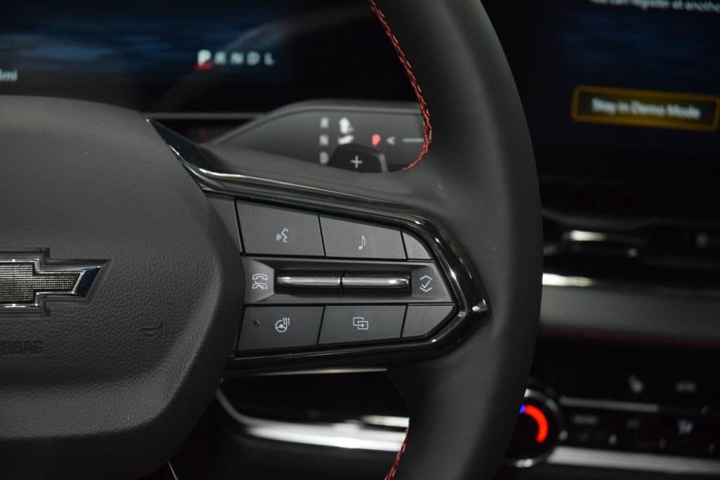 New 2027 Chevrolet Equinox RS w/ Safety and Technology Package FWD image 39