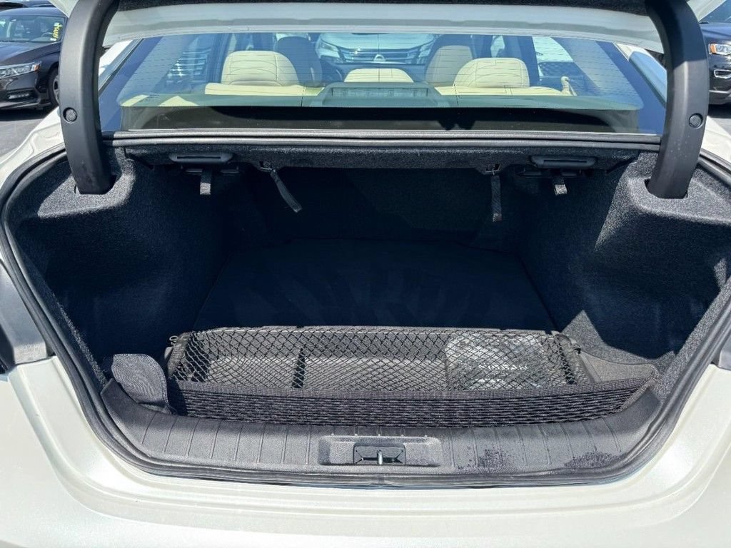 Used 2023 Nissan Maxima Platinum w/ Sport Mat Group FWD image 6