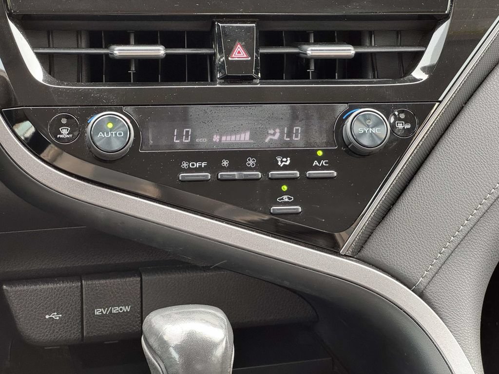 Used 2024 Toyota Camry XSE FWD image 5