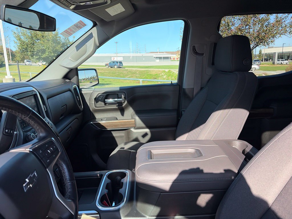 Used 2021 Chevrolet Silverado 1500 LT Trail Boss AWD/4WD image 46