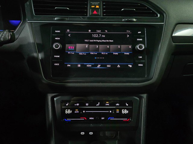 Used 2022 Volkswagen Tiguan SE FWD image 27