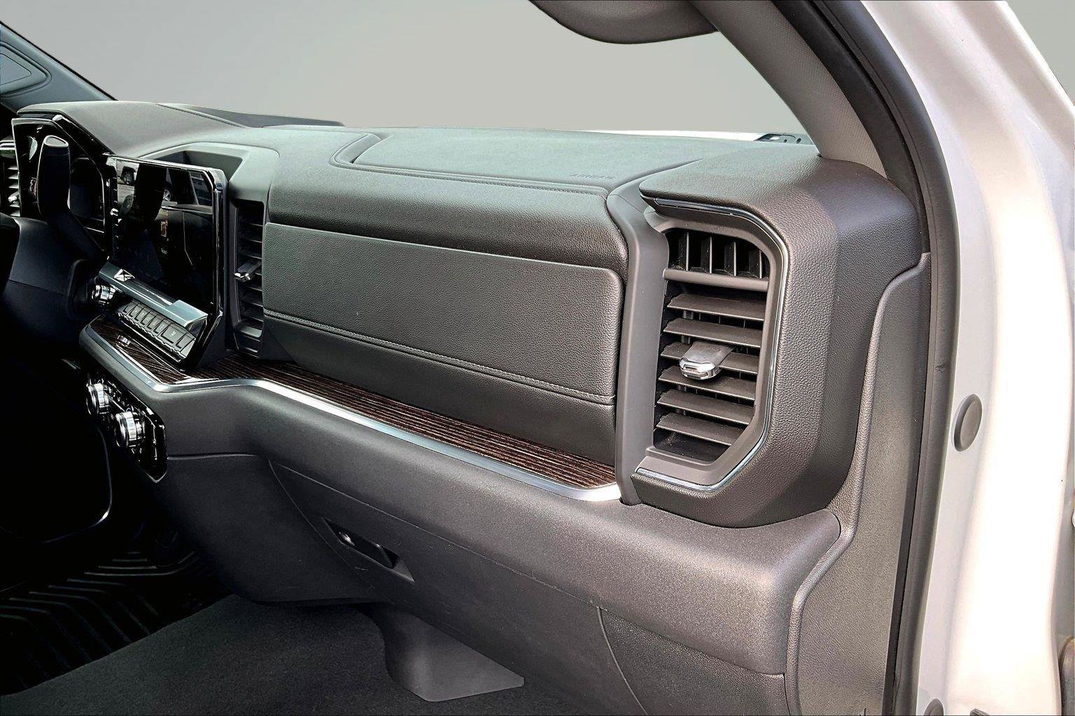 Used 2024 GMC Sierra 1500 Elevation AWD/4WD image 18