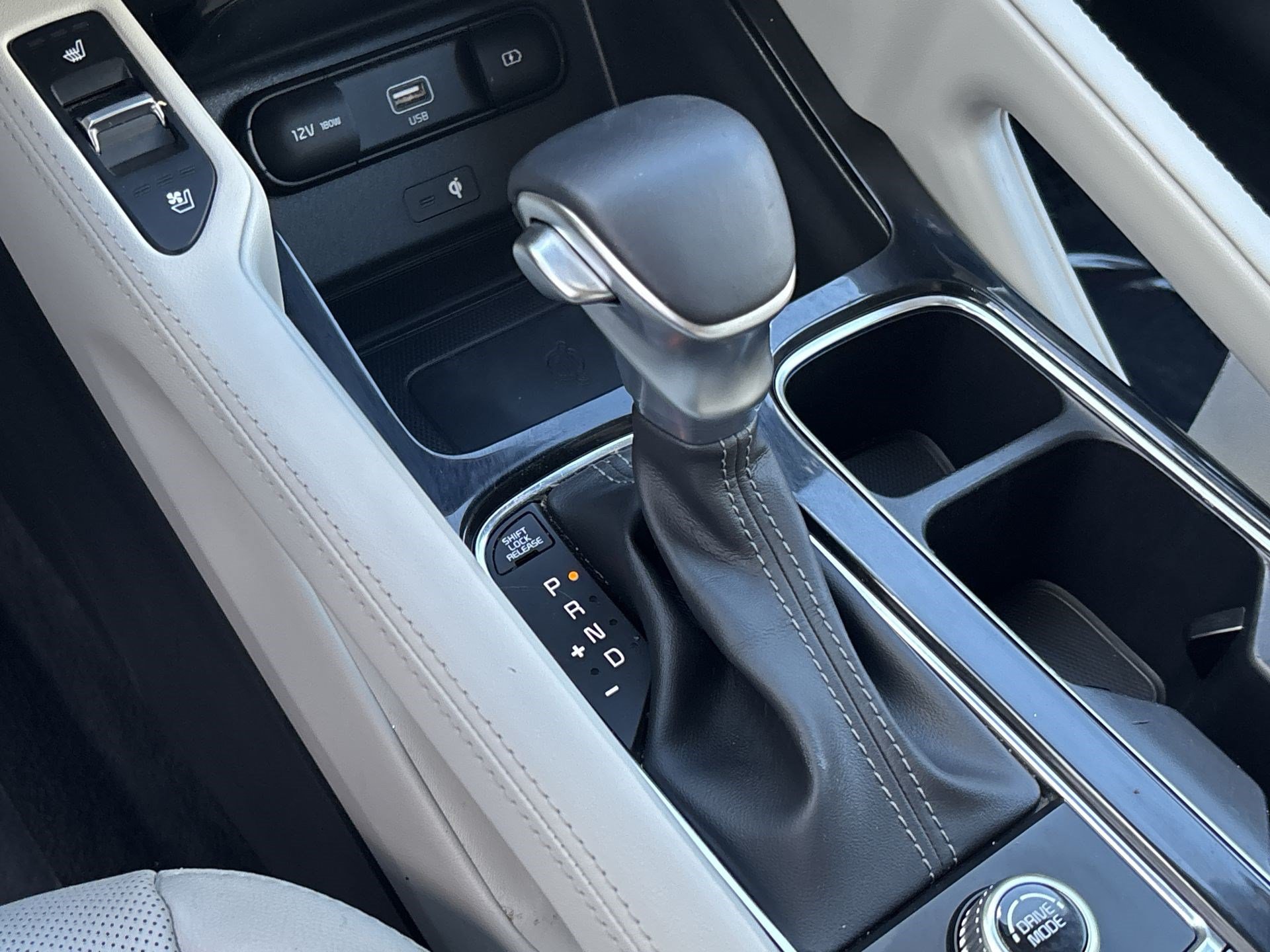 Used 2022 Kia Telluride EX w/ EX Premium Package FWD image 19