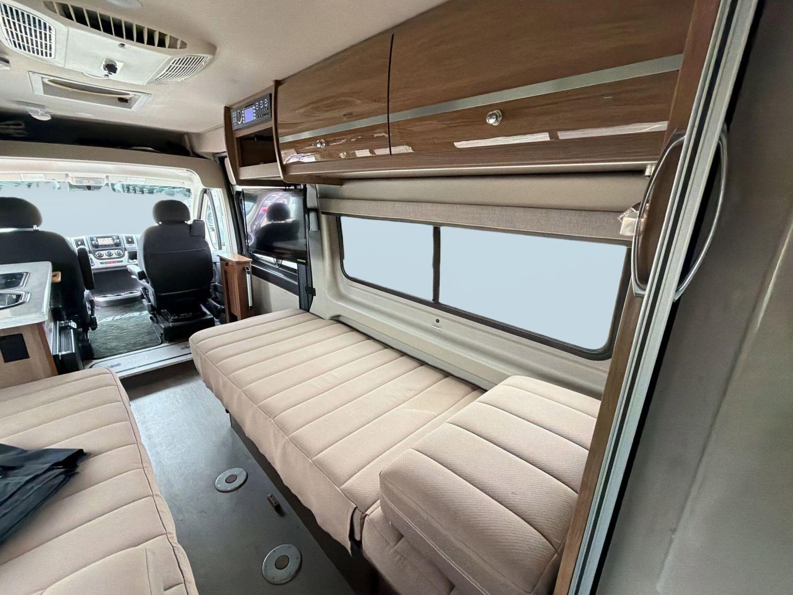 Used 2017 RAM ProMaster 3500 w/ Premium Appearance Group image 32