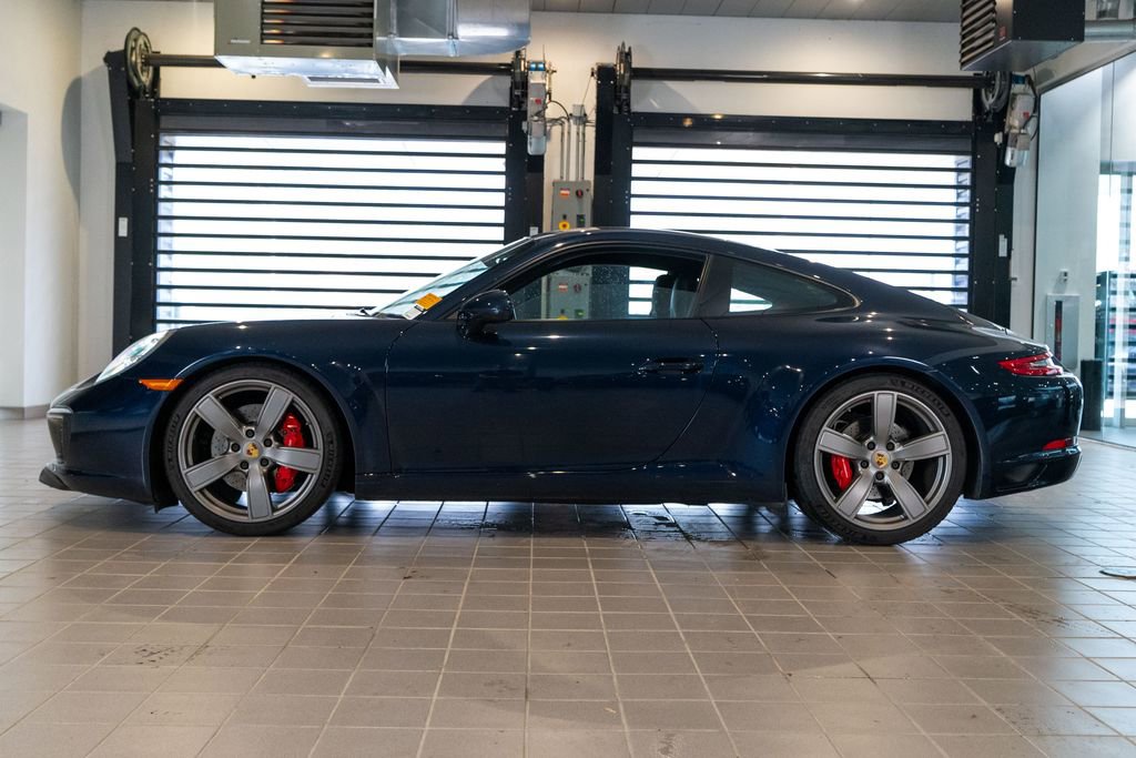 Certified 2018 Porsche 911 Carrera S RWD image 2