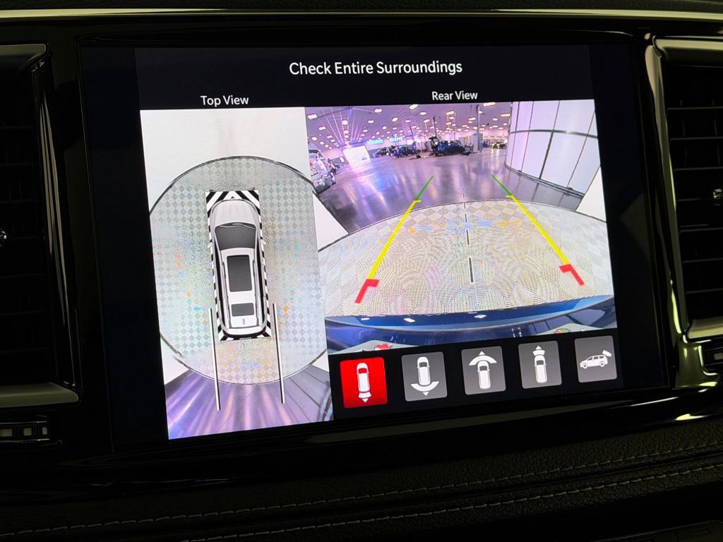 Used 2024 Chrysler Pacifica Limited image 20