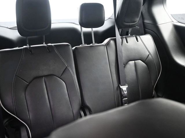 Used 2025 Chrysler Pacifica Limited image 32