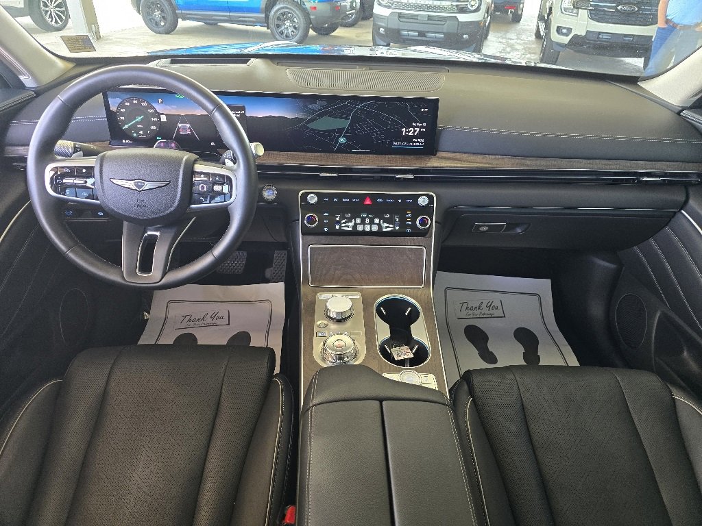 Used 2025 Genesis GV80 2.5T Prestige image 3