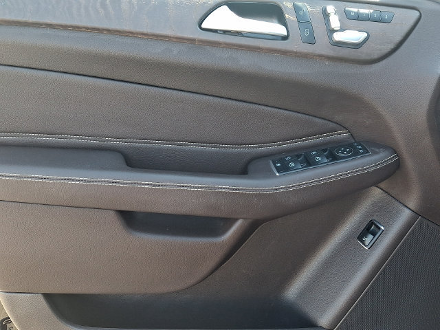 Used 2019 Mercedes-Benz GLE 400 4MATIC image 12