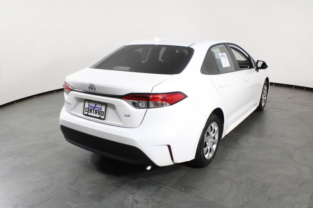 Used 2025 Toyota Corolla LE w/ Convenience Package FWD image 3