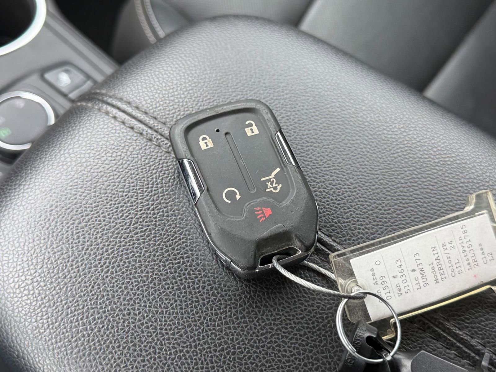 Used 2024 GMC Terrain SLT image 21