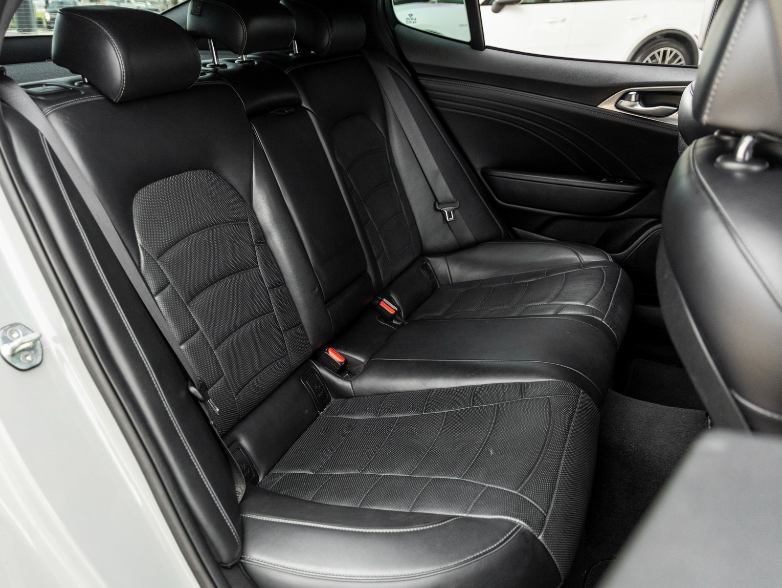 Used 2022 Kia Stinger GT2 image 41