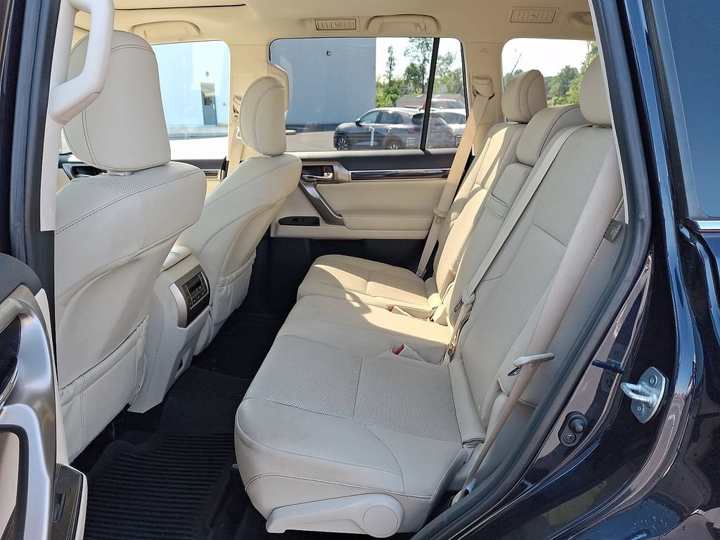 Used 2021 Lexus GX 460 Premium w/ Premium Package AWD/4WD image 10