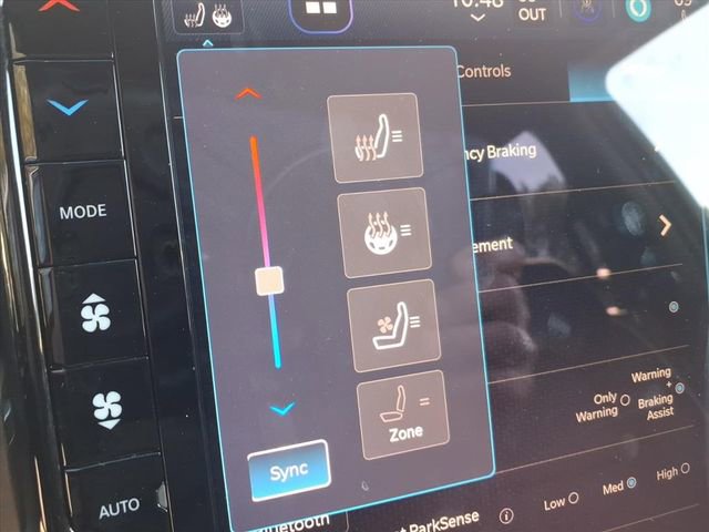 Used 2025 RAM 1500 Laramie AWD/4WD image 10