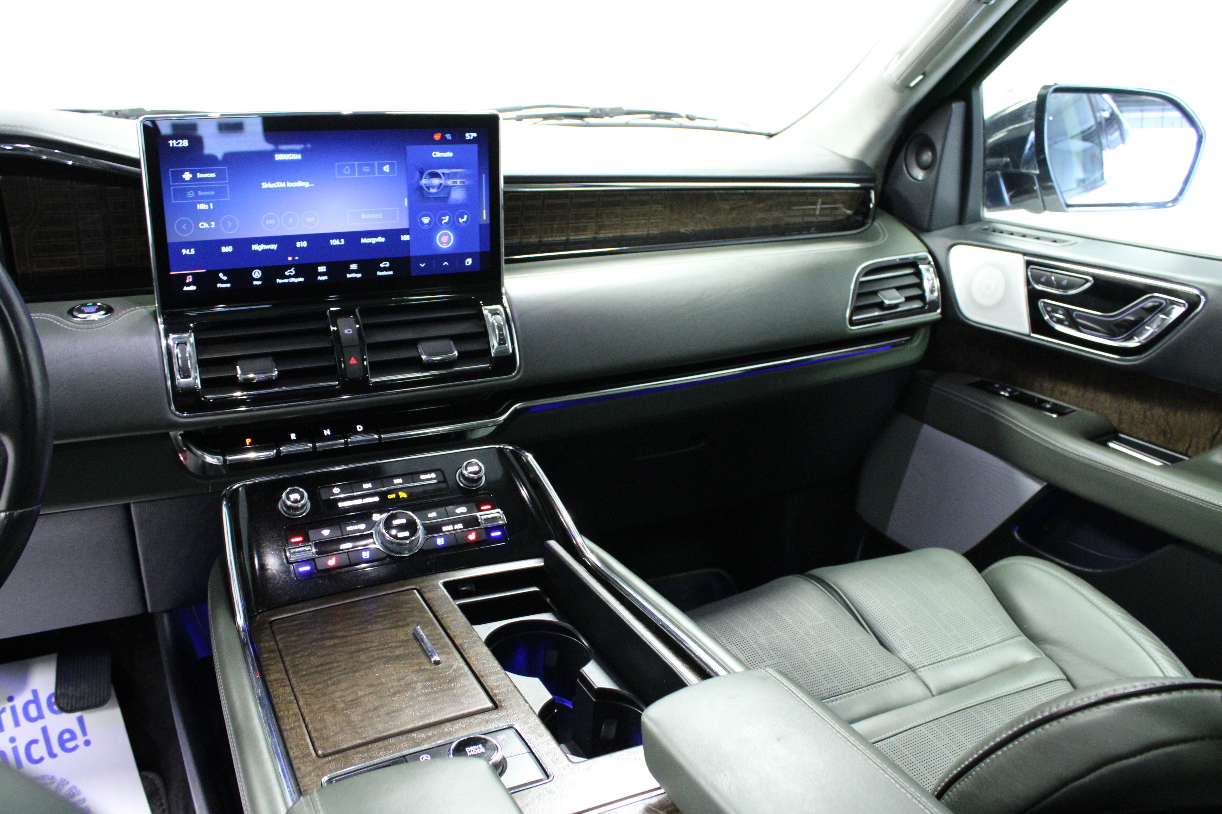 Used 2022 Lincoln Navigator L Black Label image 20