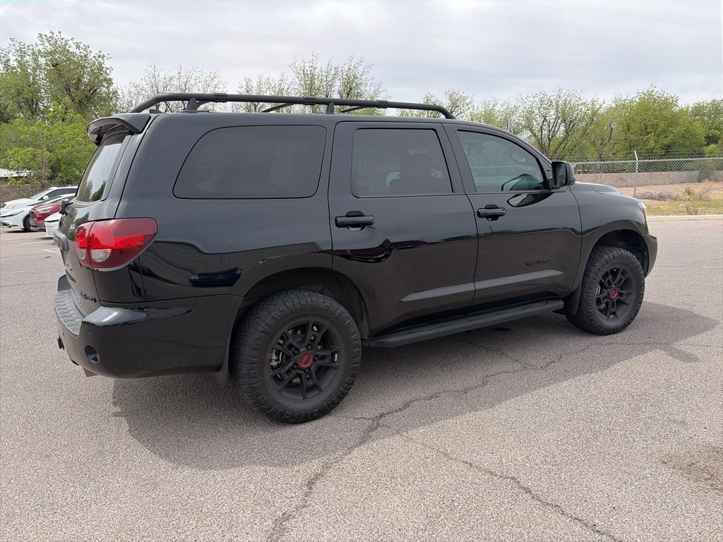 Used 2022 Toyota Sequoia TRD Pro AWD/4WD image 4