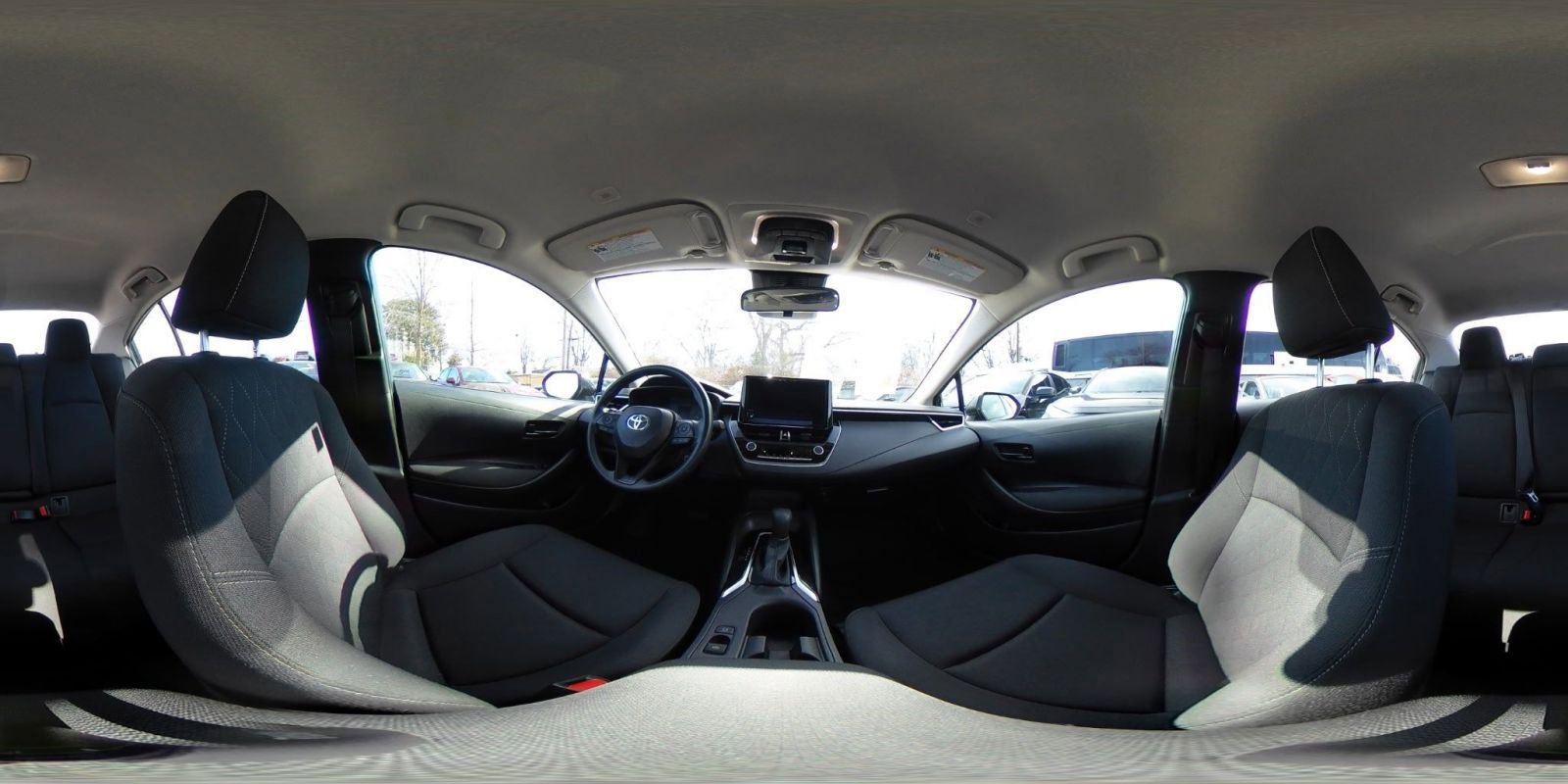 Used 2025 Toyota Corolla LE image 41