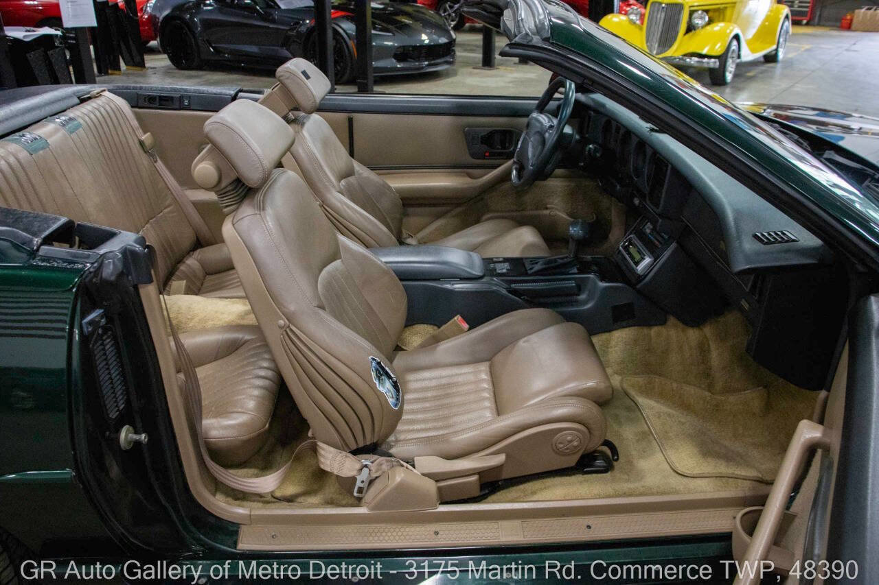 Used 1992 Pontiac Firebird Trans Am image 38