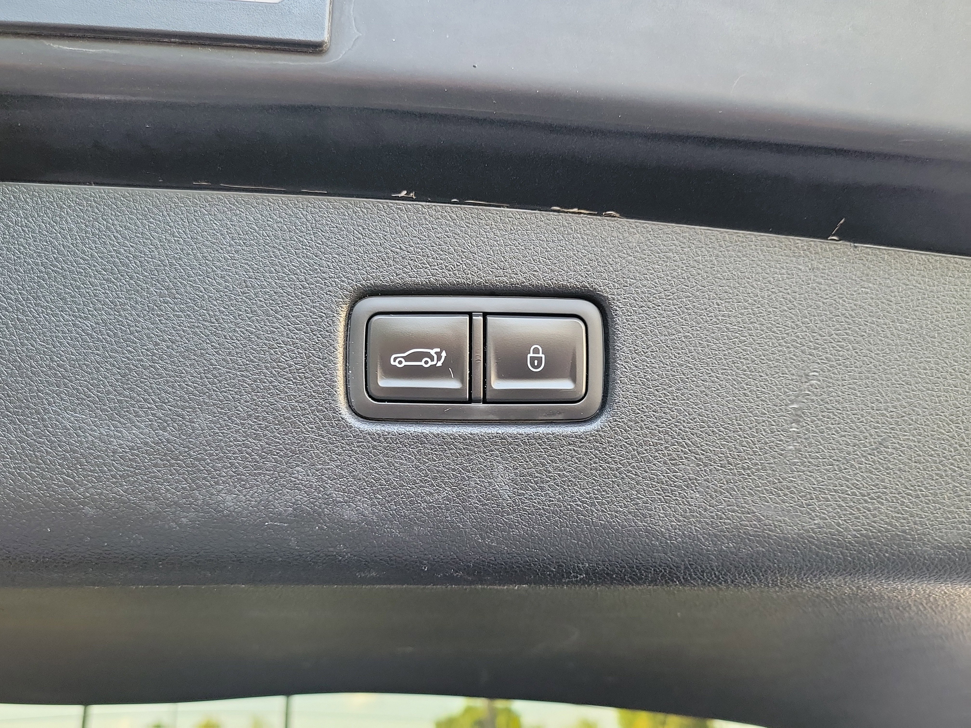 Certified 2024 Genesis GV70 2.5T AWD/4WD image 18