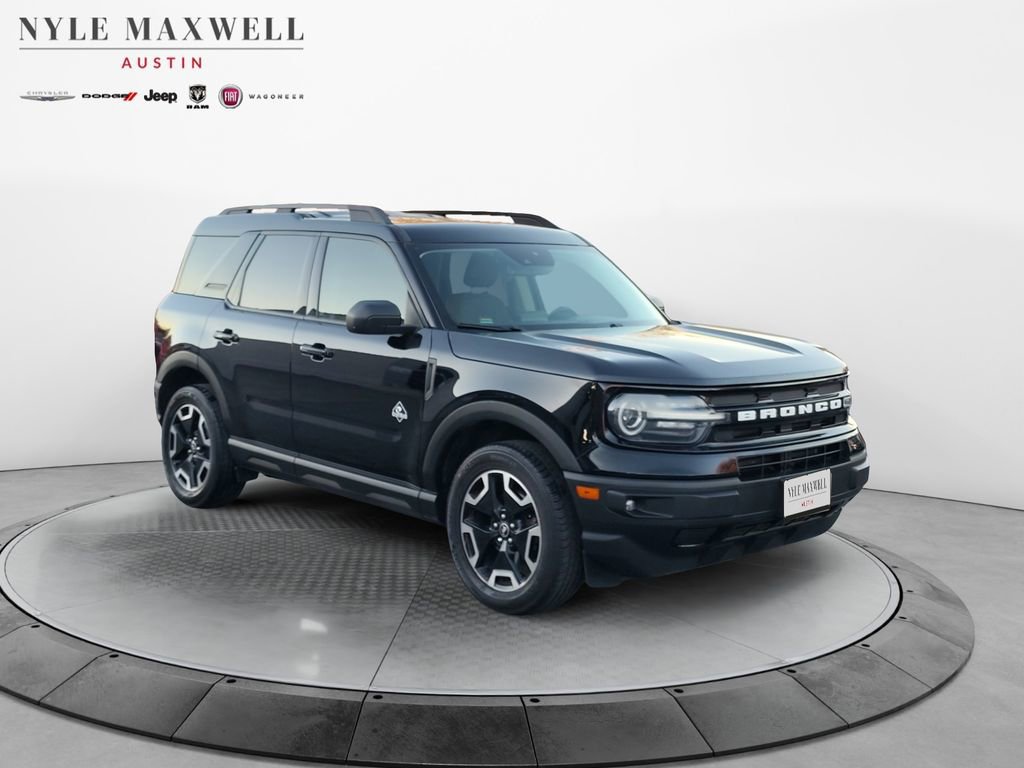 Used 2021 Ford Bronco Sport Outer Banks image 2