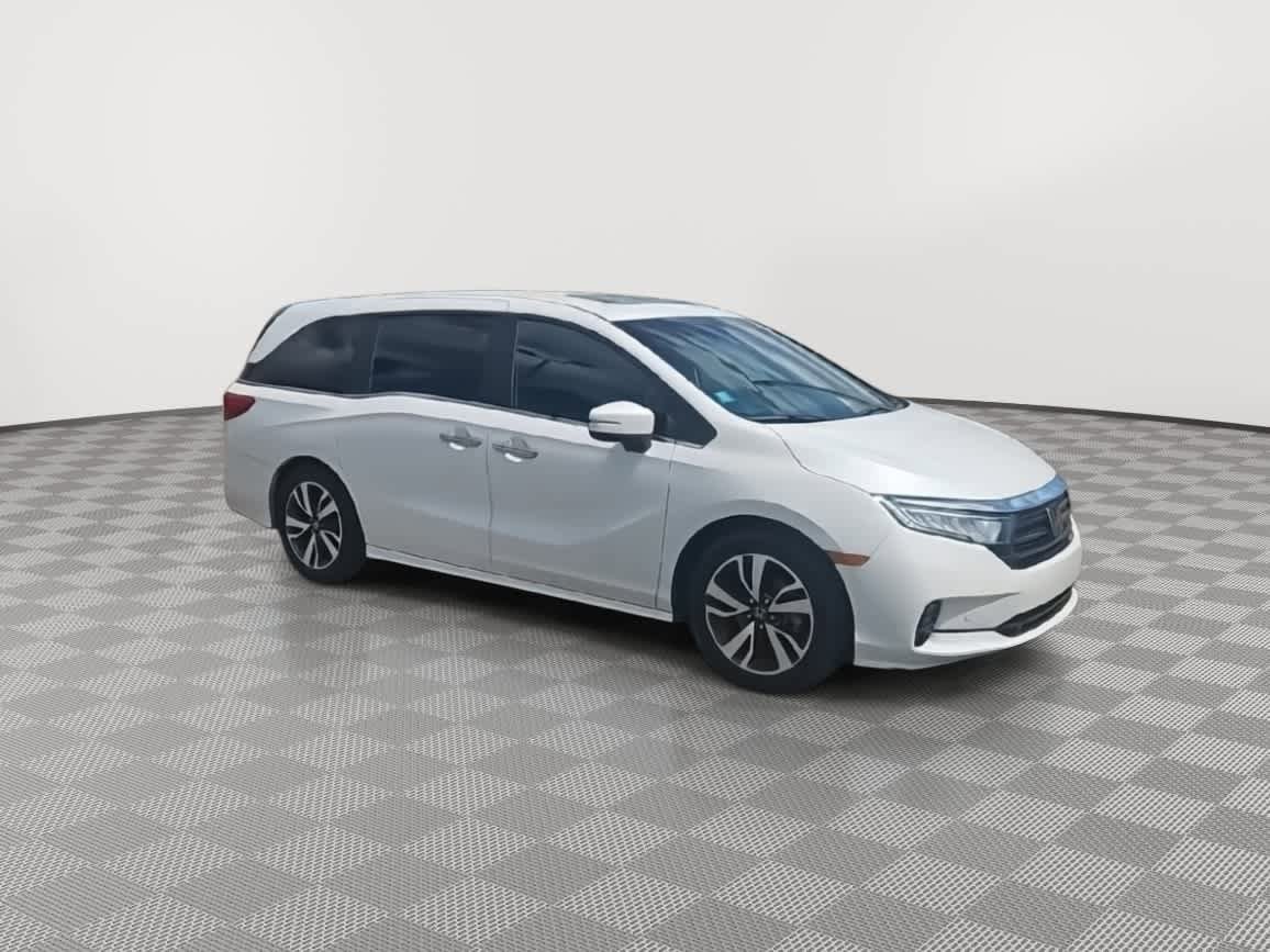 Used 2021 Honda Odyssey Touring image 2