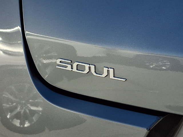 Used 2023 Kia Soul LX w/ LX Technology Package FWD image 29