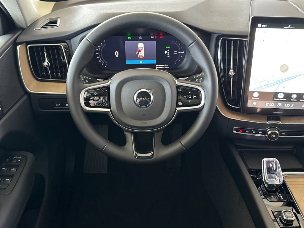 New 2026 Volvo XC60 T8 Plus w/ Climate Package PRO AWD/4WD image 13