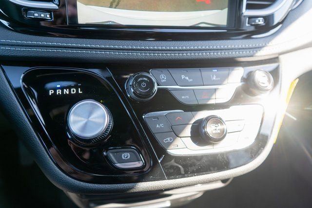 New 2026 Chrysler Pacifica Select image 24