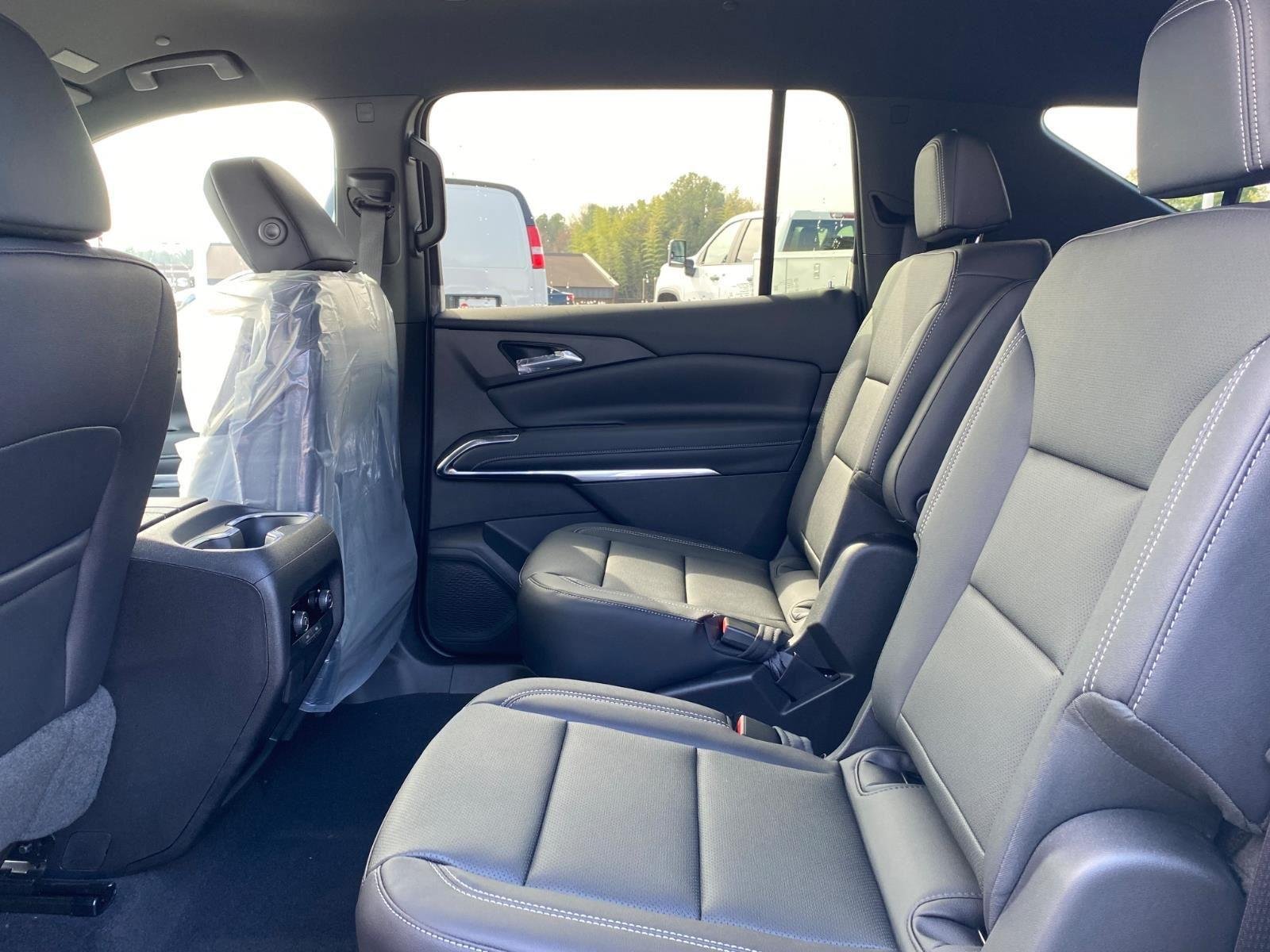 New 2026 Chevrolet Traverse LT w/ Driver Confidence Package FWD image 18
