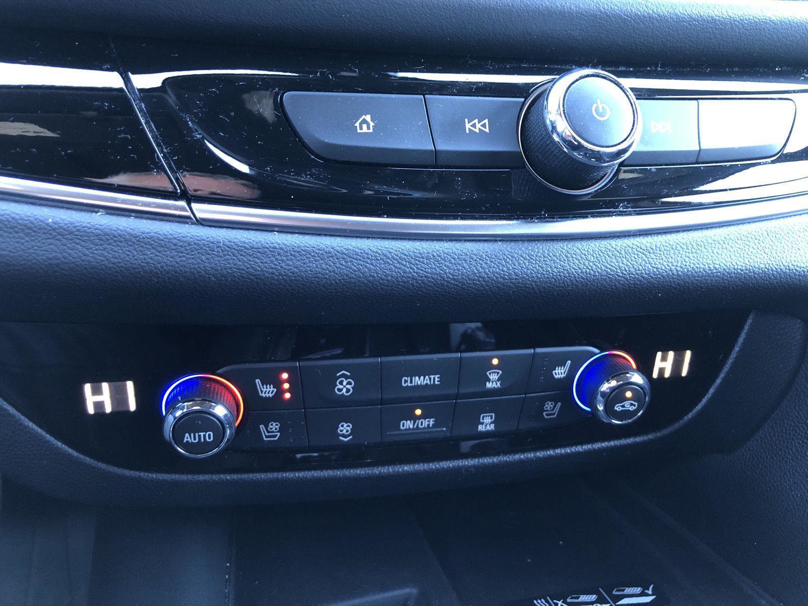 Certified 2022 Buick Enclave Avenir w/ Avenir Technology Package image 18