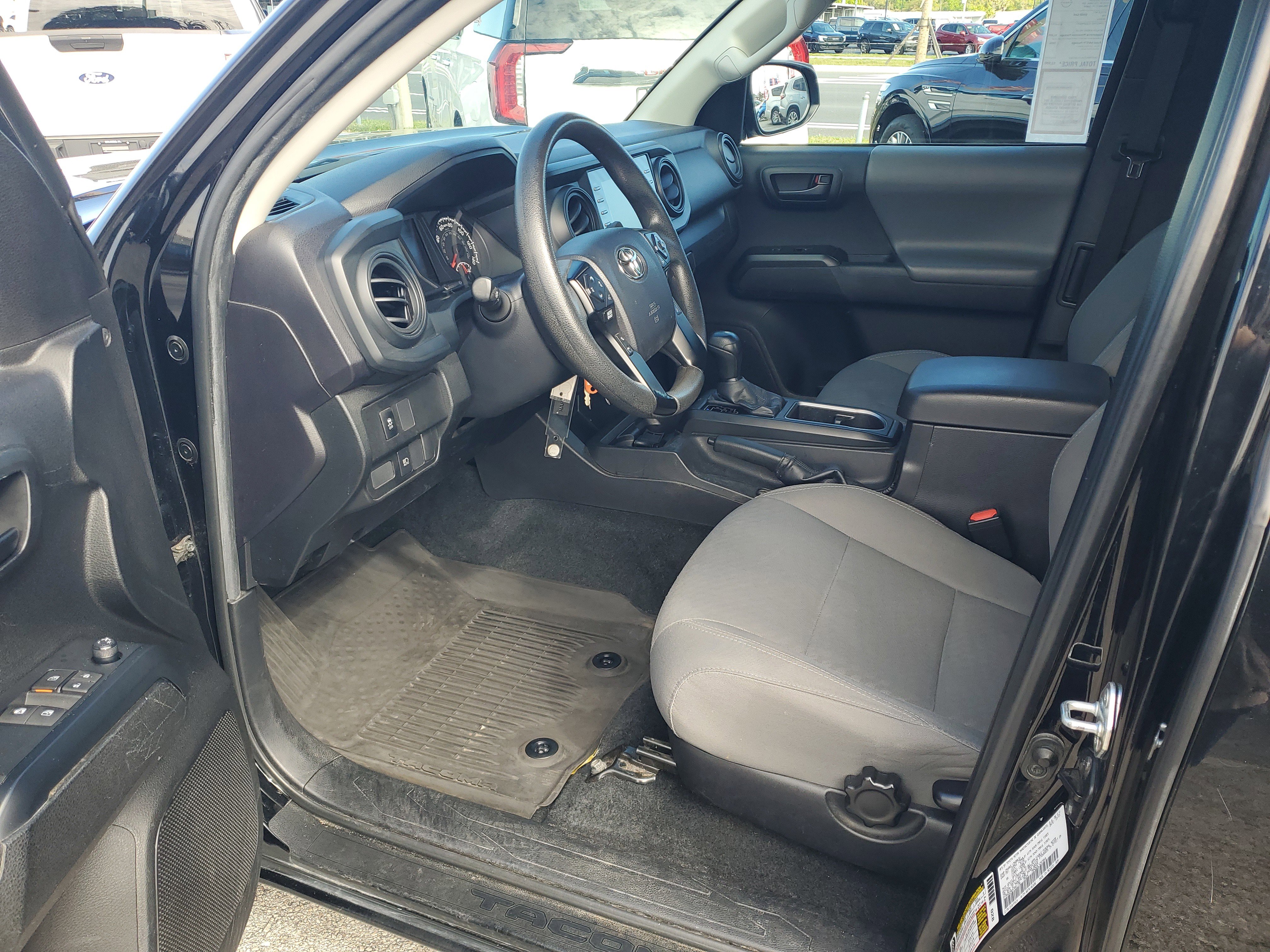 Used 2022 Toyota Tacoma SR image 10