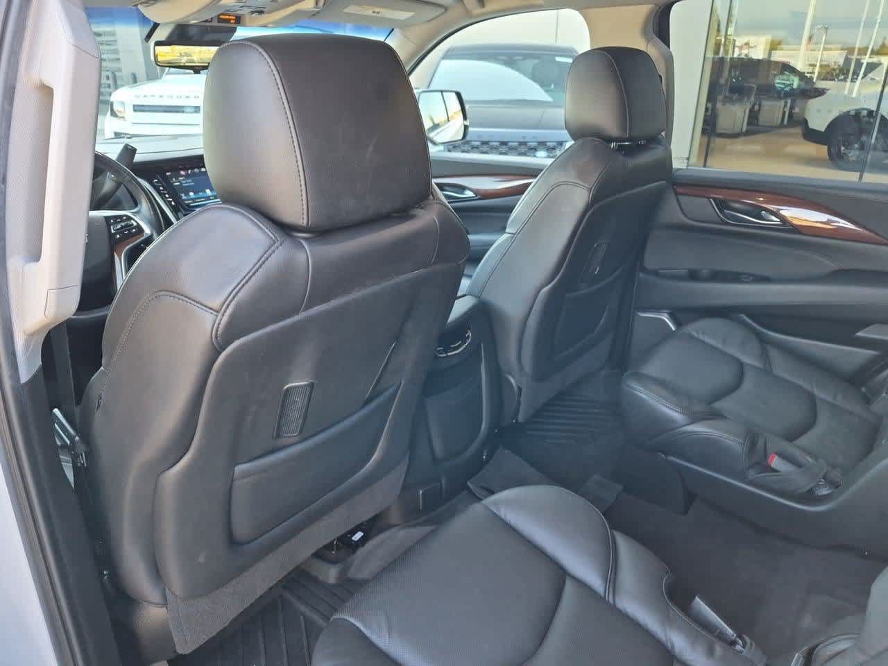 Used 2020 Cadillac Escalade Luxury AWD/4WD image 18