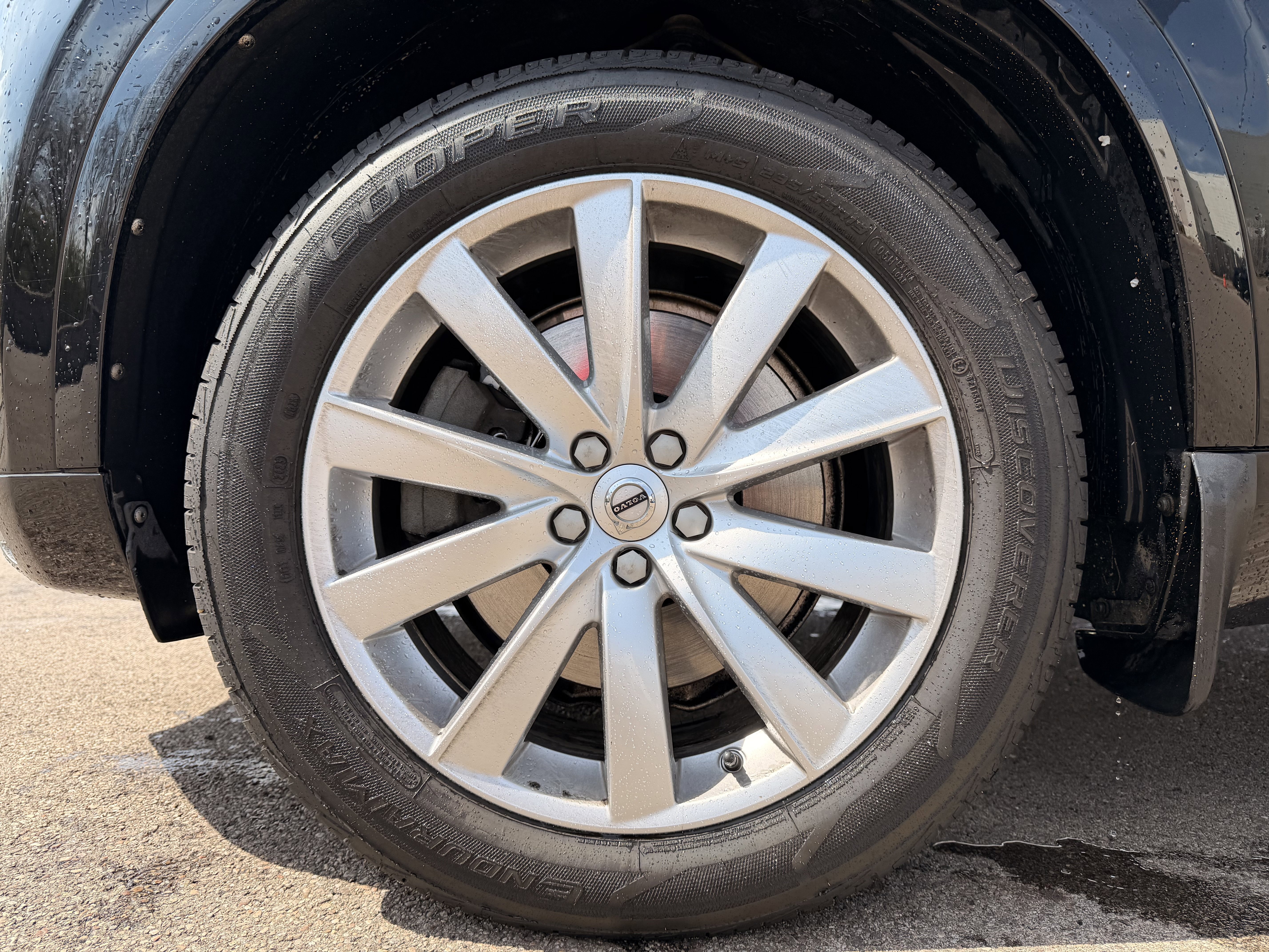 Used 2016 Volvo XC90 T6 Momentum w/ Momentum Plus Package image 10