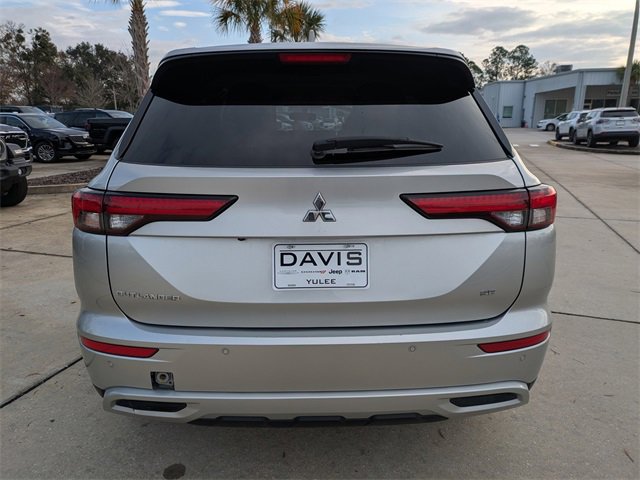 Used 2024 Mitsubishi Outlander SE image 5