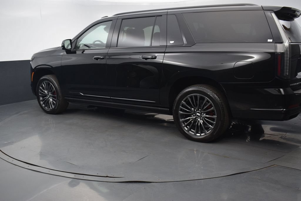 Used 2026 Cadillac Escalade ESV Platinum Sport w/ LPO, Floor Liner Package AWD/4WD image 3
