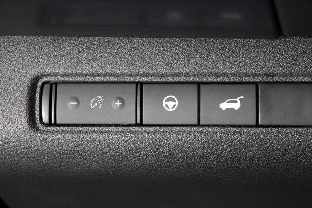 Certified 2023 Nissan Pathfinder SL w/ Black Appearance Package FWD image 25