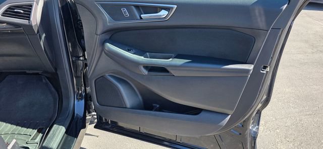 Used 2018 Ford Edge SE image 14