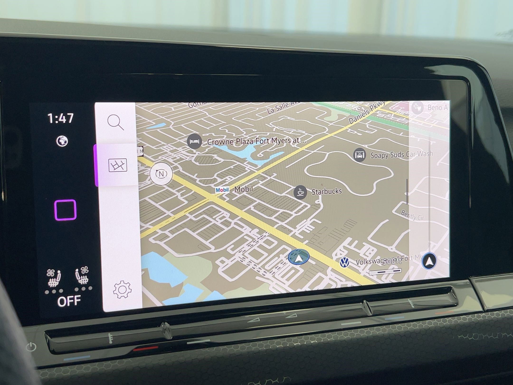 Certified 2024 Volkswagen GTI SE image 25