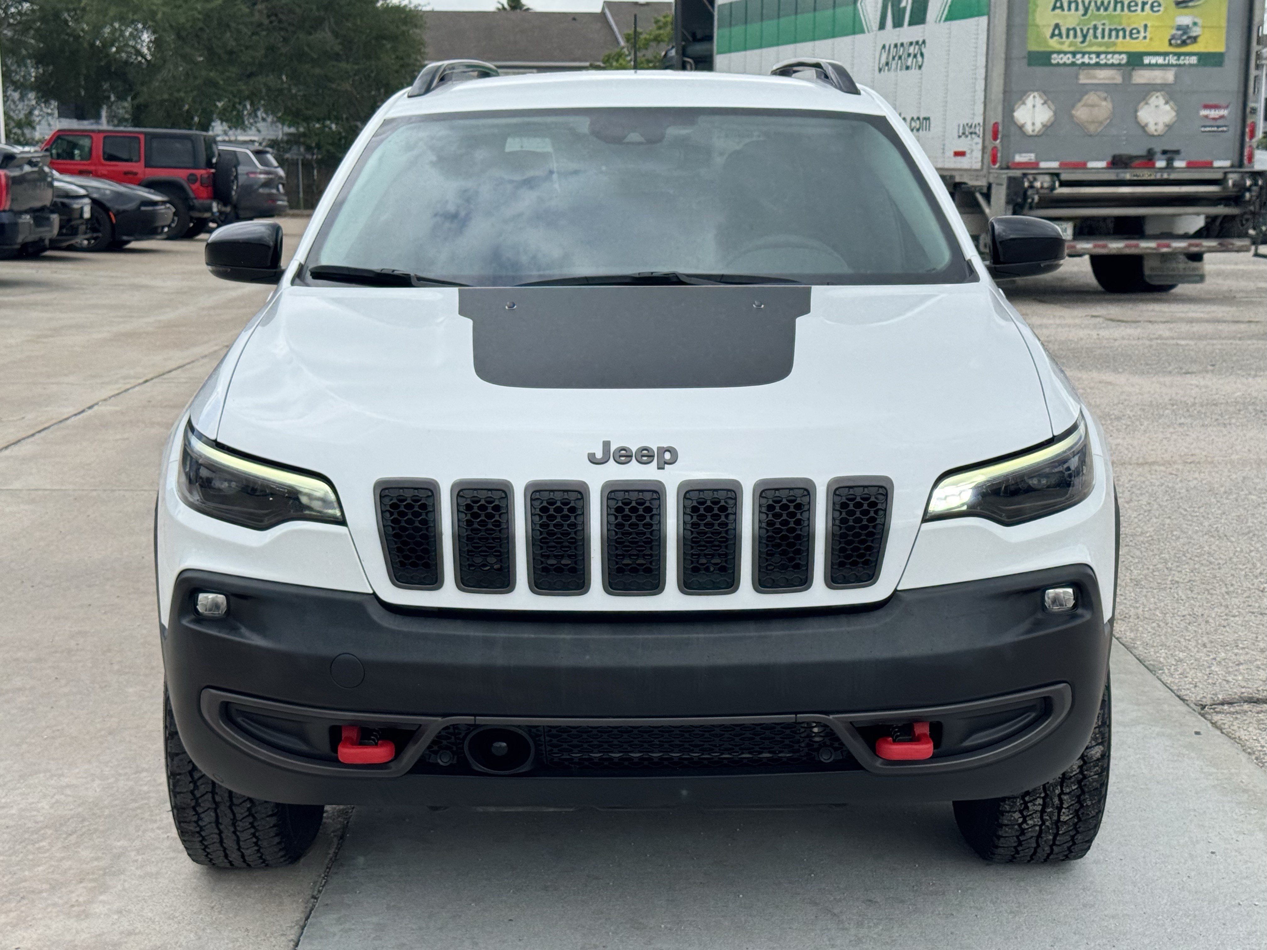 Used 2022 Jeep Cherokee Trailhawk w/ Comfort/Convenience Group AWD/4WD image 3