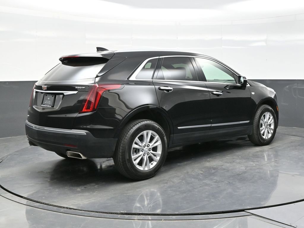 Certified 2025 Cadillac XT5 Luxury w/ LPO, Floor Liner Package AWD/4WD image 7