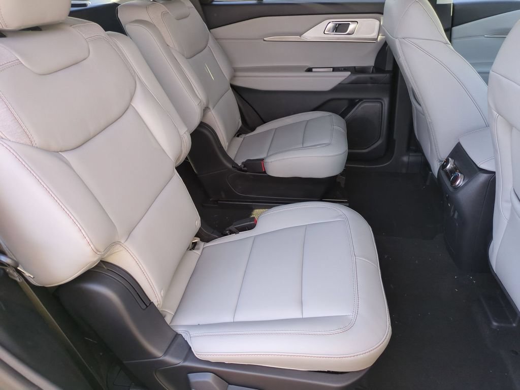 New 2026 Ford Explorer Active w/ Active Comfort Package AWD/4WD image 27