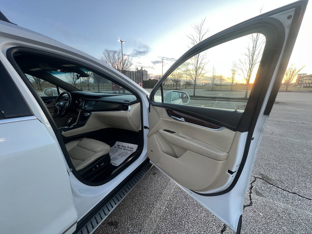 Used 2018 Cadillac XT5 Luxury image 10