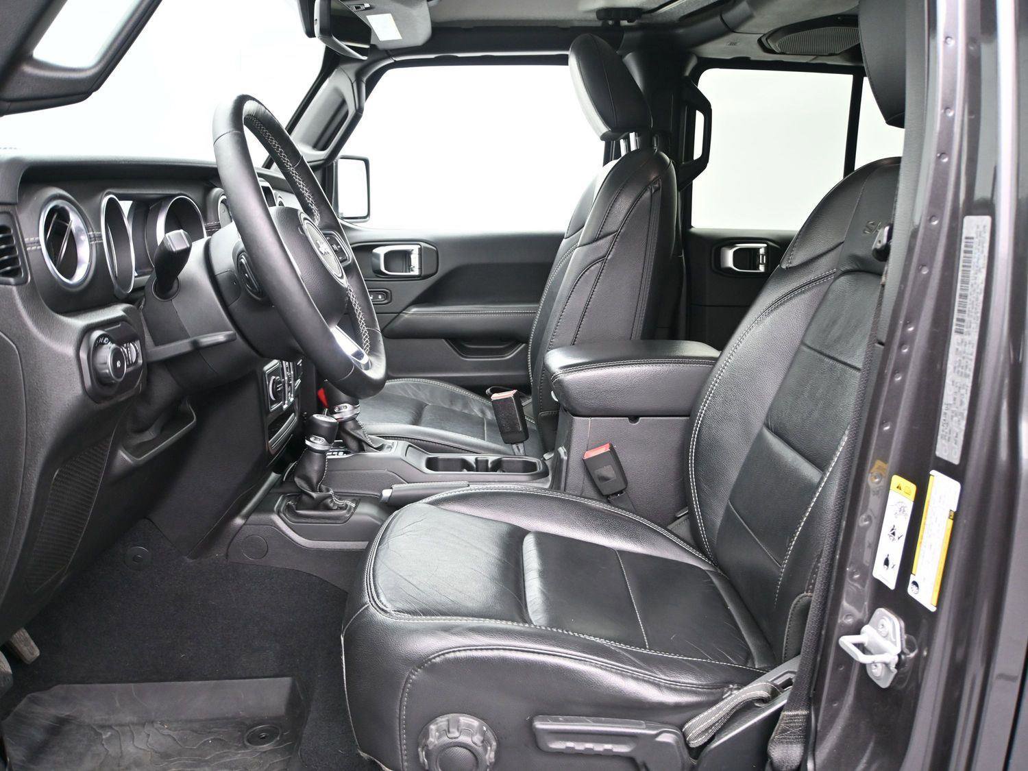 Used 2018 Jeep Wrangler Unlimited Sahara image 8