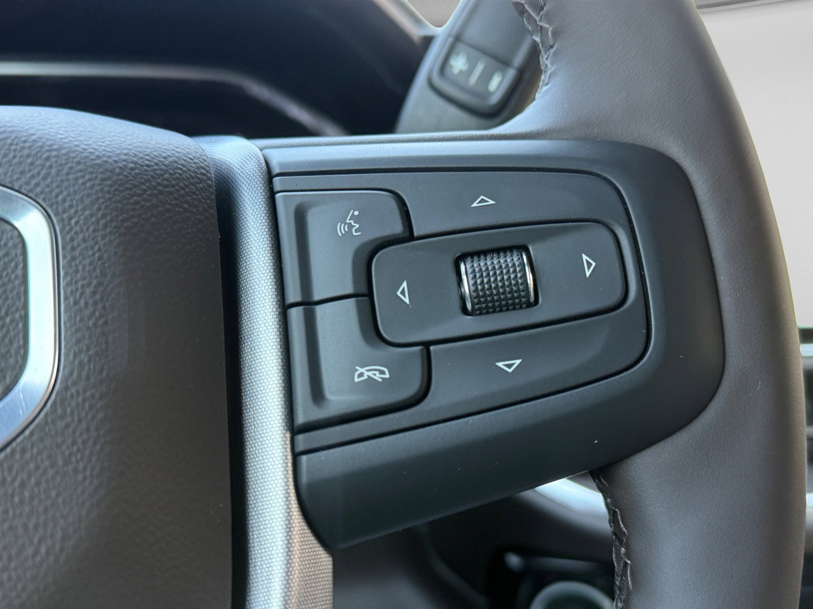 New 2026 GMC Sierra 3500 SLT w/ SLT Convenience Package image 25