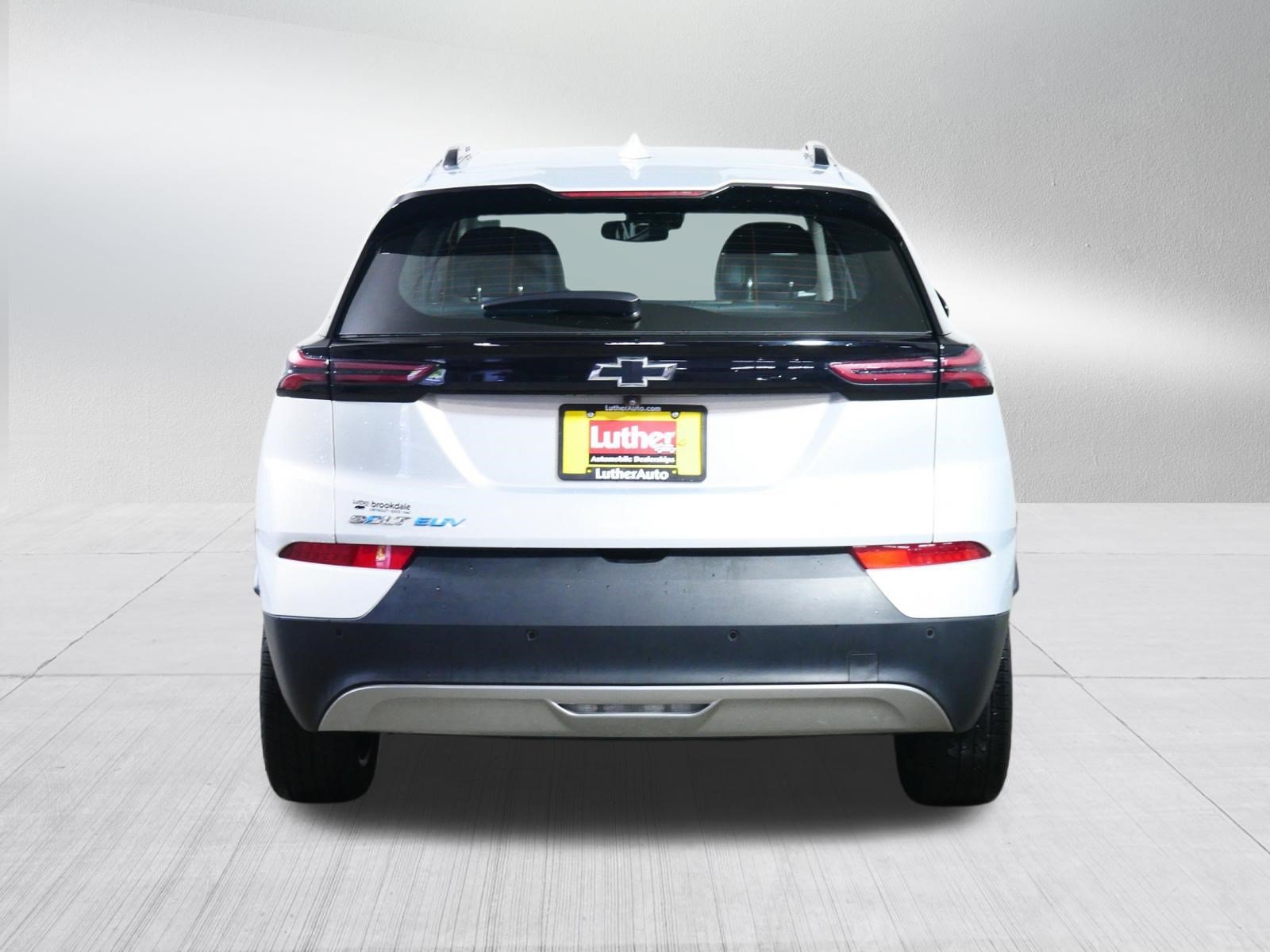 Used 2023 Chevrolet Bolt EUV LT w/ Convenience Package FWD image 6